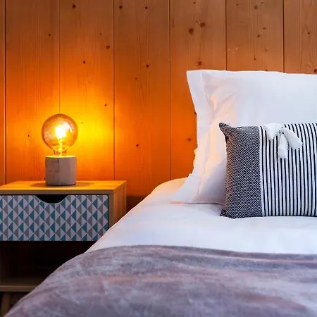 Lägenhet Le Galetas Des Planards *